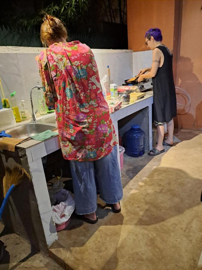 Makers Guesthouse Сиемрип Экстерьер фото