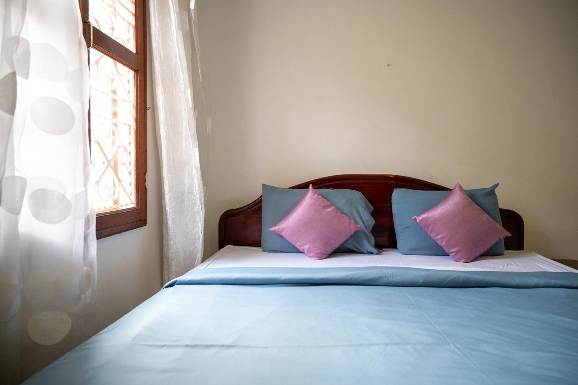 Makers Guesthouse Сиемрип Экстерьер фото